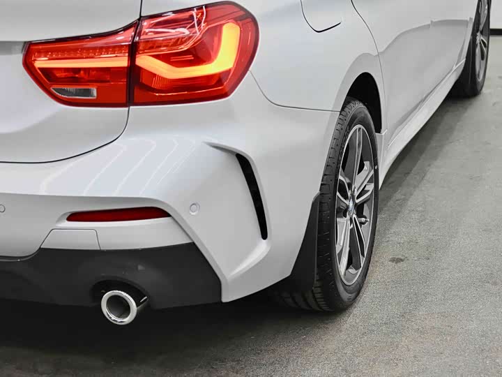 Фото 3 - BMW 1 Series