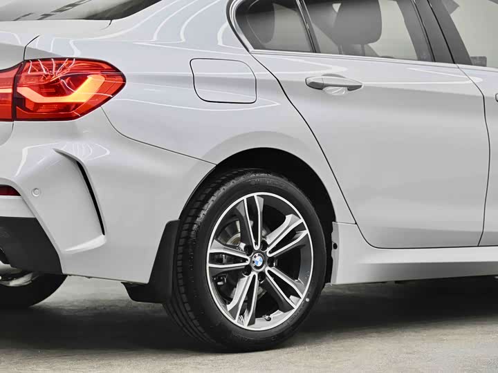 Фото 6 - BMW 1 Series