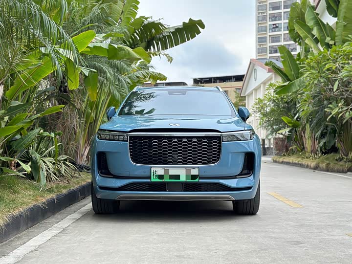 Фото 2 - LiXiang One