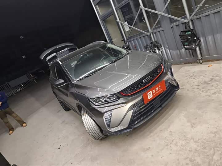 Фото 2 - Geely Coolray