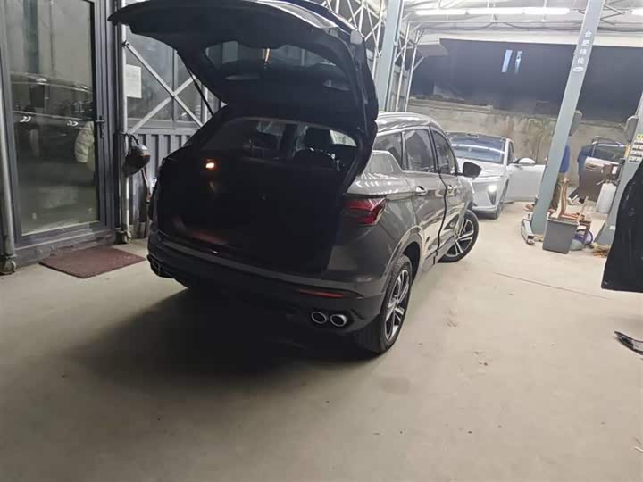 Фото 4 - Geely Coolray