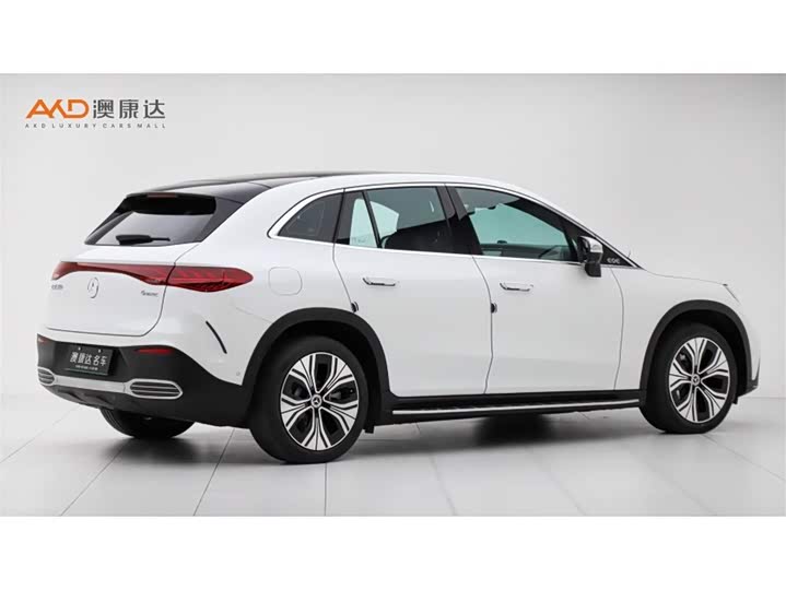 Фото 3 - Mercedes-Benz EQE SUV