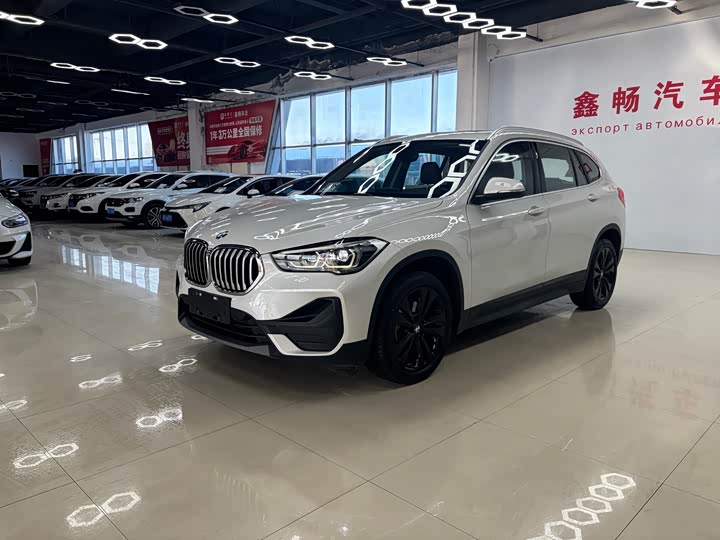 Фото 2 - BMW X1