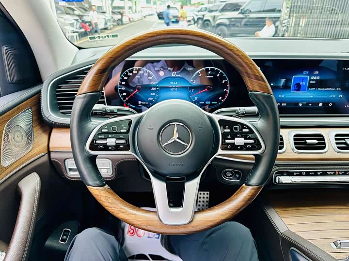 Фото 8 - Mercedes-Benz GLS-Class
