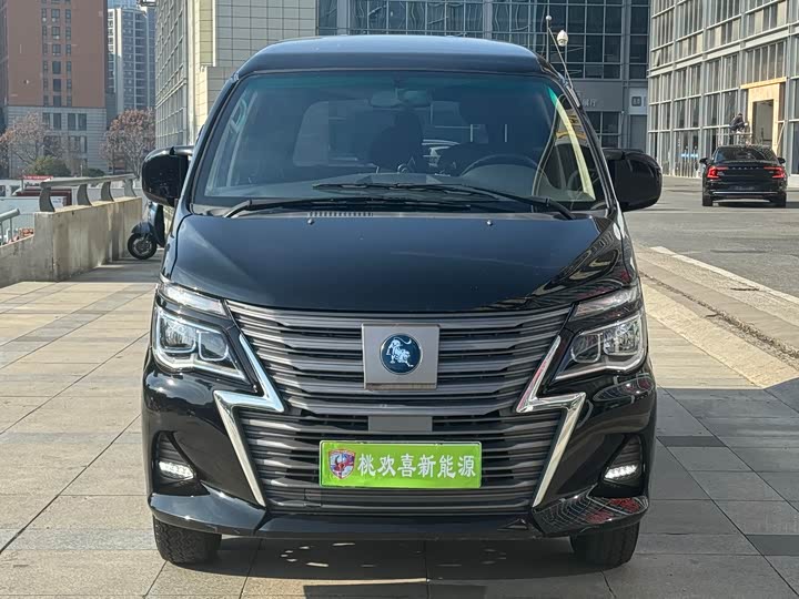 Фото 2 - Dongfeng Forthing Lingzhi M5 EV