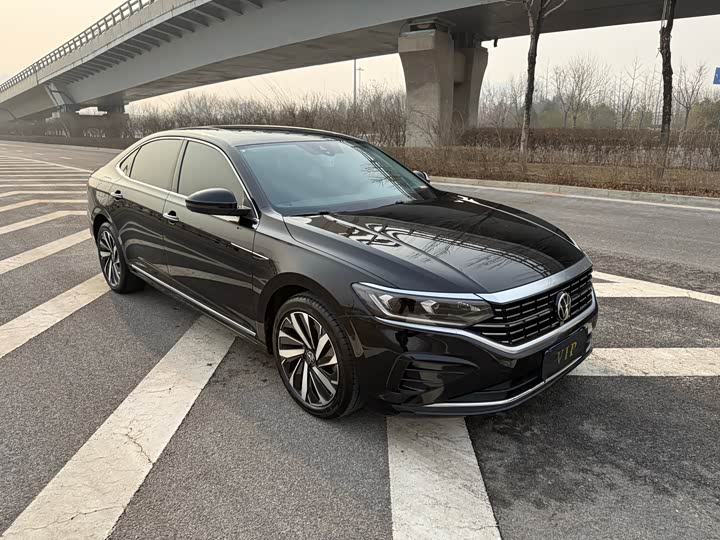 Фото 3 - Volkswagen Passat