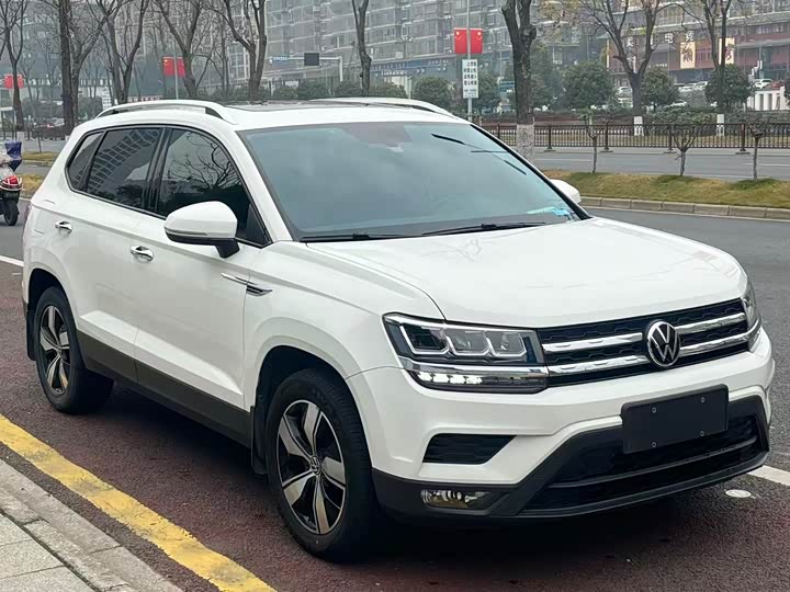 Фото 1 - Volkswagen T-Cross