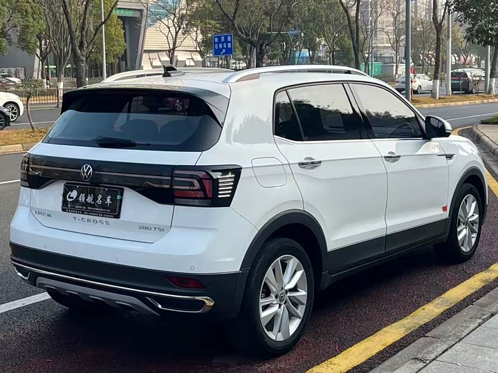 Фото 5 - Volkswagen T-Cross