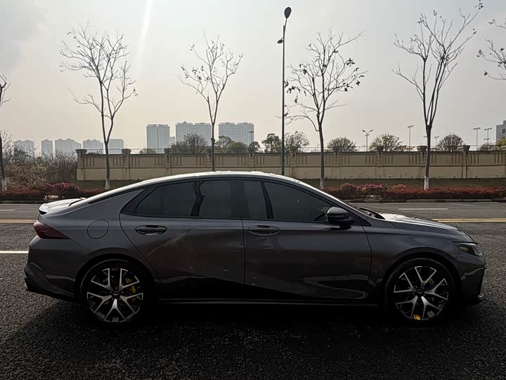 Фото 7 - GAC Trumpchi Empow R