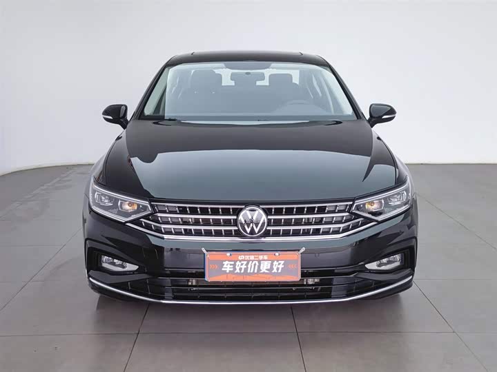 Фото 3 - Volkswagen Magotan