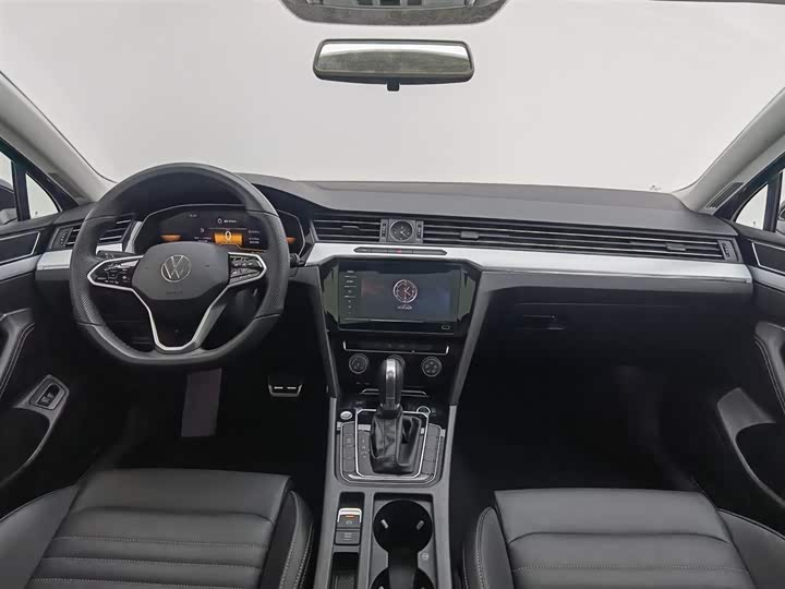 Фото 5 - Volkswagen Magotan