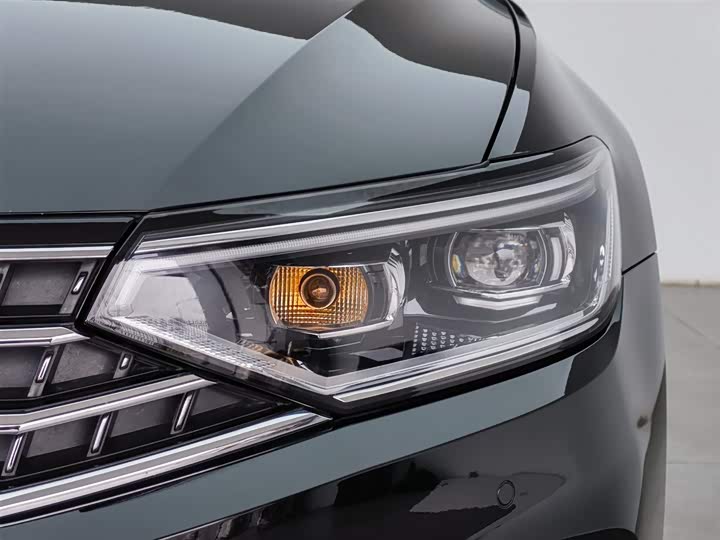 Фото 7 - Volkswagen Magotan