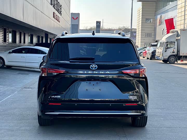 Фото 6 - Toyota Sienna