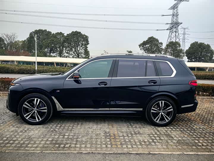 Фото 2 - BMW X7