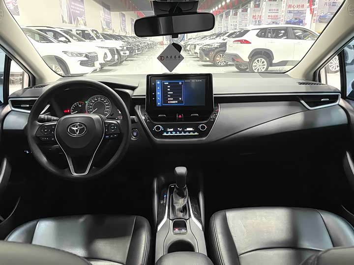 Фото 5 - Toyota Corolla