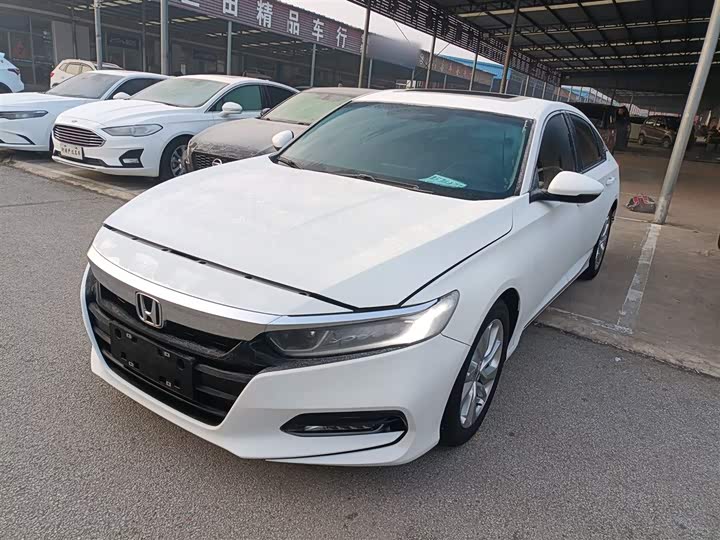 Фото 1 - Honda Accord