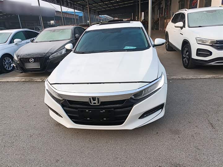 Фото 3 - Honda Accord