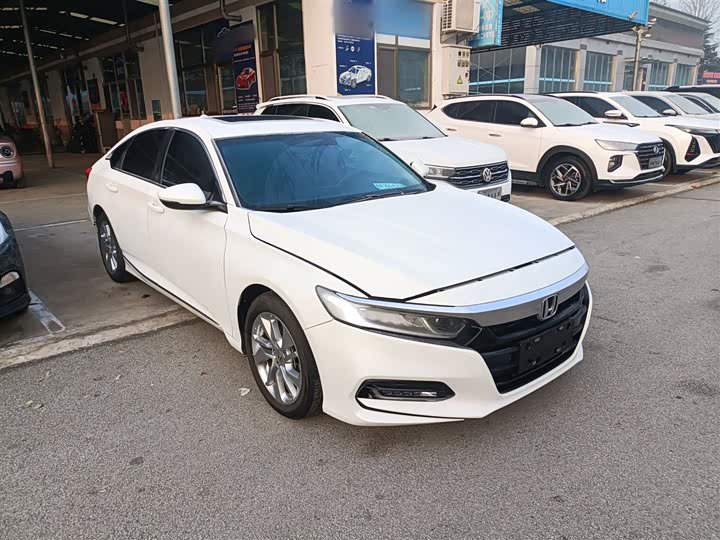 Фото 4 - Honda Accord