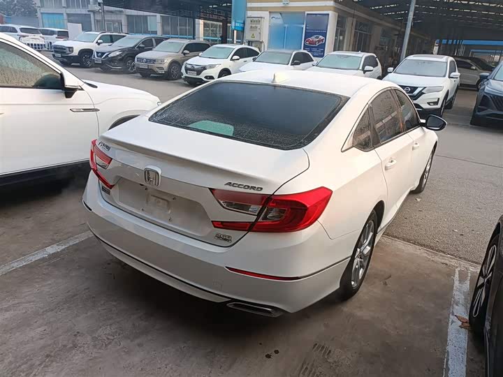 Фото 7 - Honda Accord