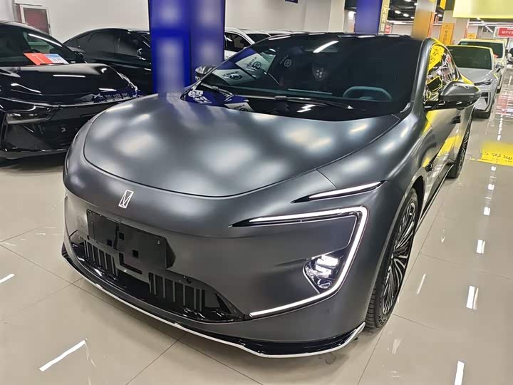 Фото 1 - Avatr 12