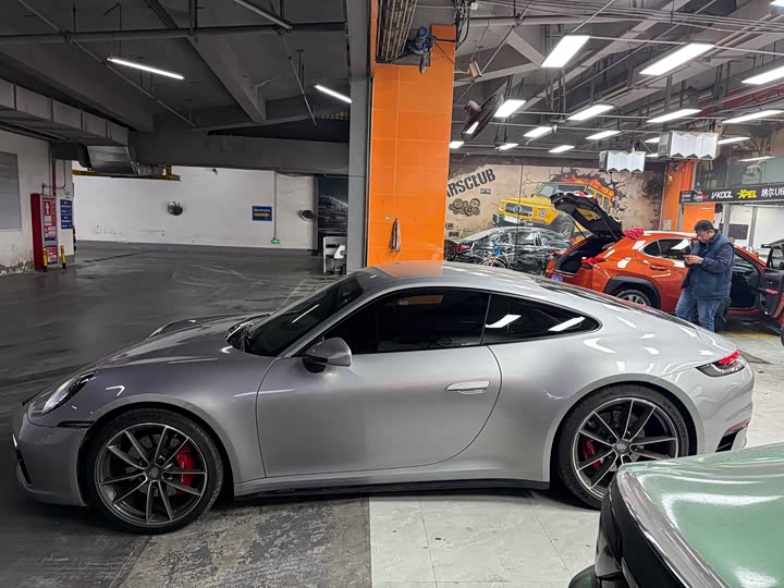 Фото 2 - Porsche 911