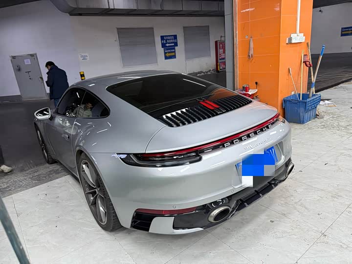 Фото 3 - Porsche 911