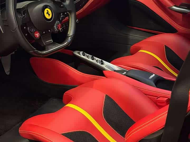 Фото 7 - Ferrari F8