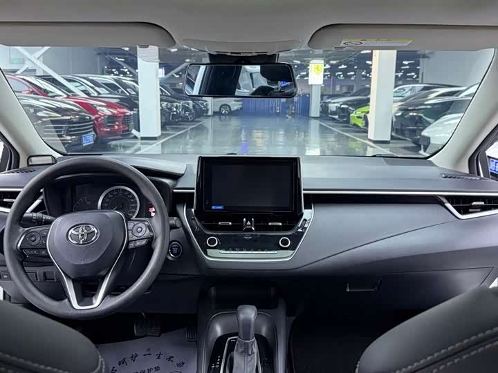 Фото 5 - Toyota Corolla