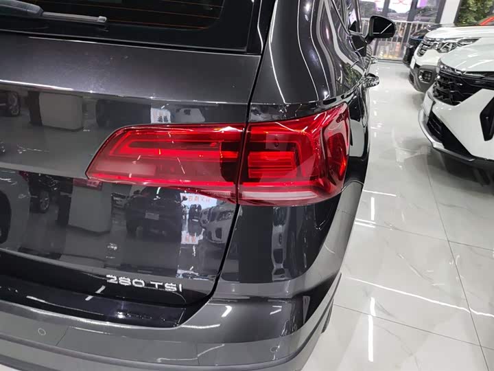 Фото 8 - Volkswagen Tharu