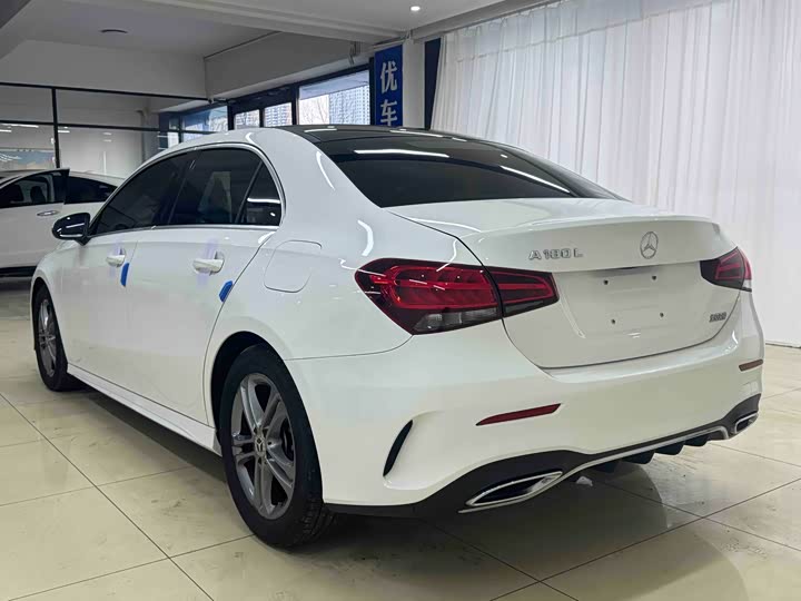 Фото 4 - Mercedes-Benz A-Class