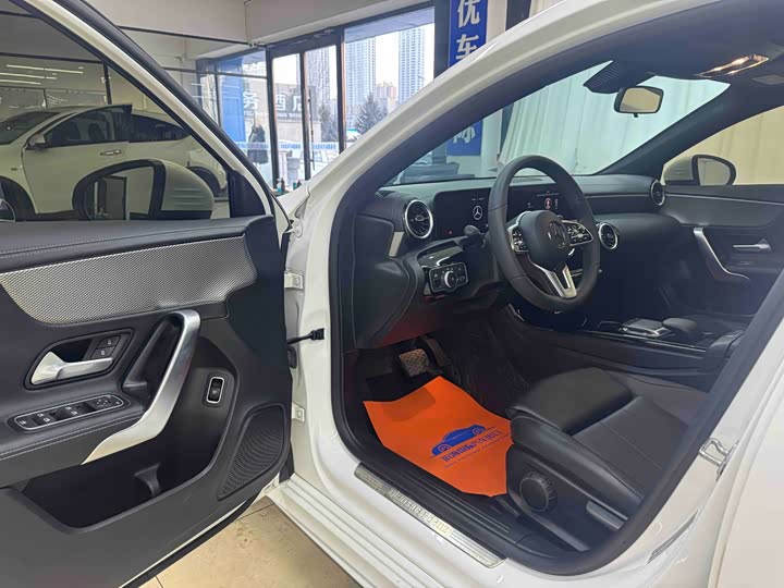 Фото 7 - Mercedes-Benz A-Class