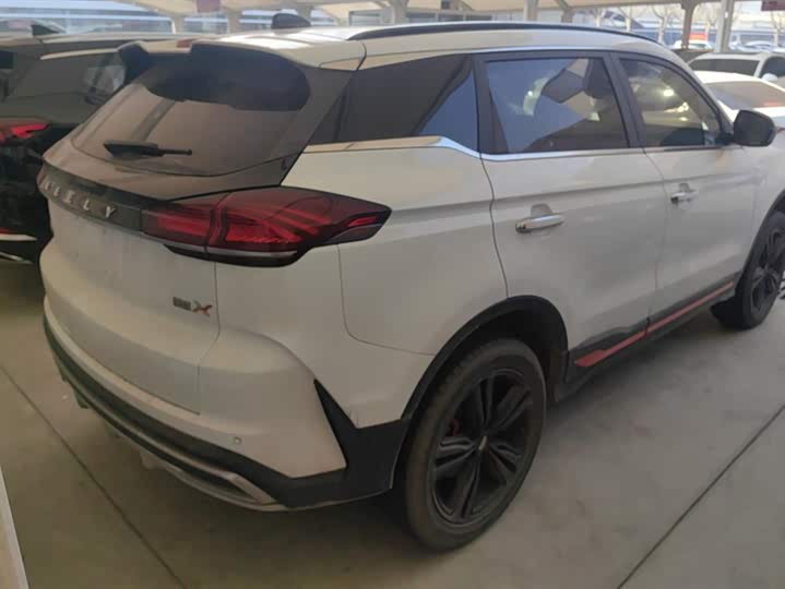 Фото 3 - Geely Atlas