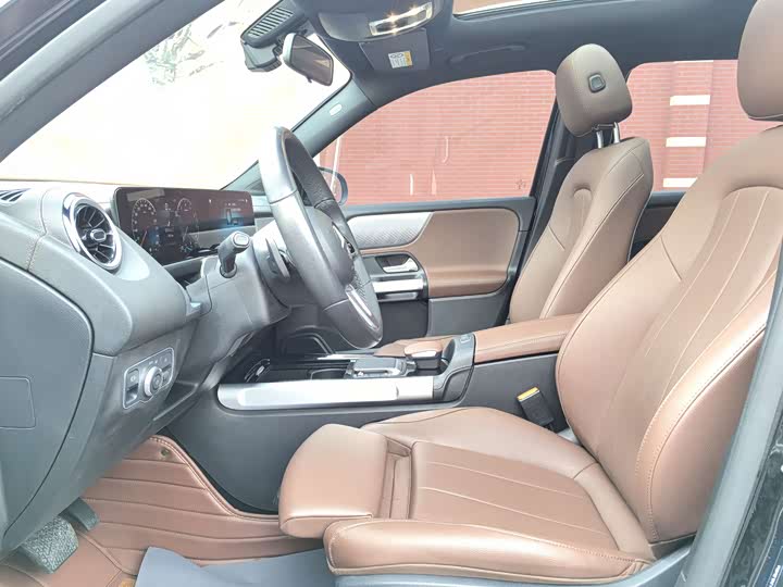 Фото 7 - Mercedes-Benz GLB-Class