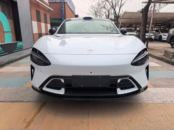 Фото 2 - Xiaomi YU7