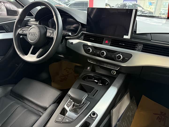 Фото 9 - Audi A4L