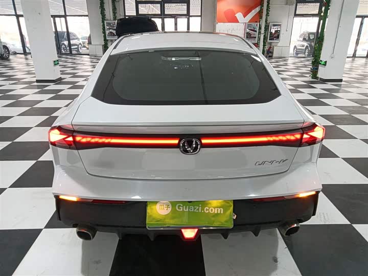 Фото 6 - Changan UNI-V