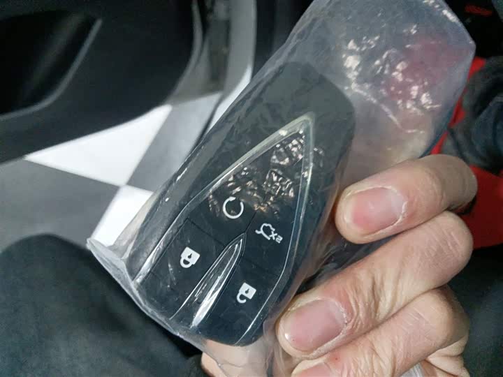 Фото 9 - Changan UNI-V