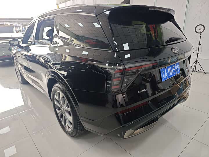 Фото 4 - Ford Edge