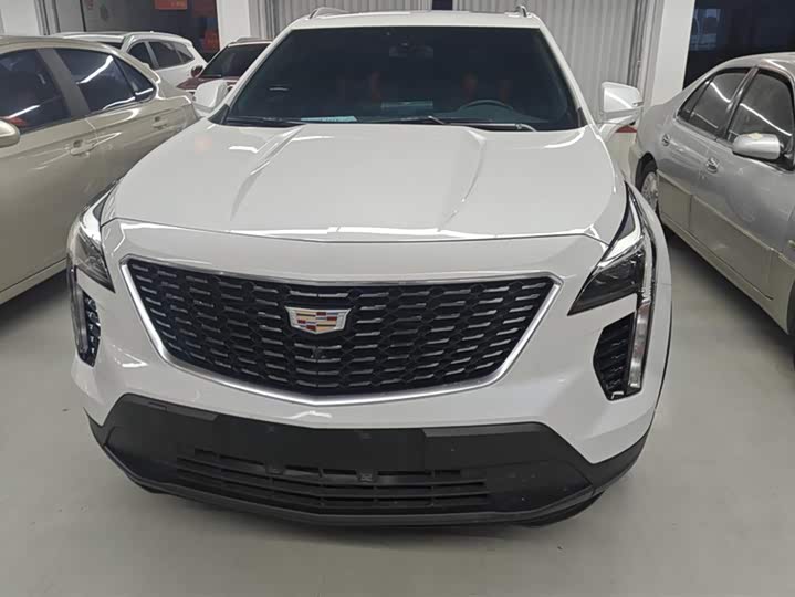 Фото 2 - Cadillac XT4