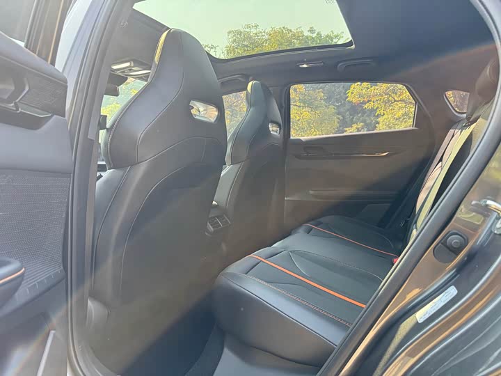 Фото 8 - Changan UNI-V