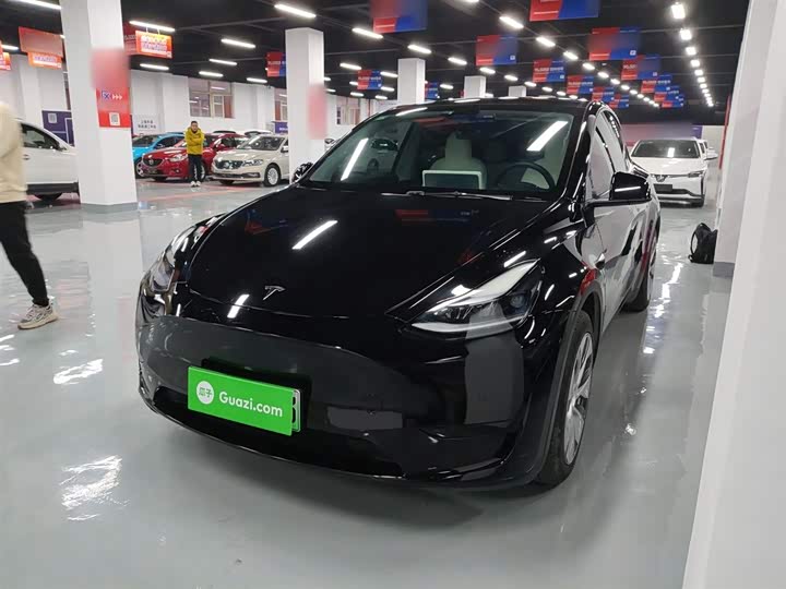 Фото 2 - Tesla Model Y