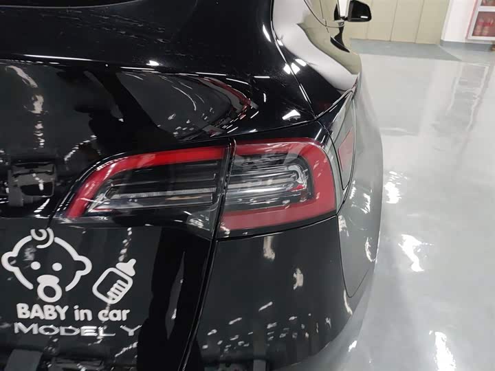 Фото 8 - Tesla Model Y