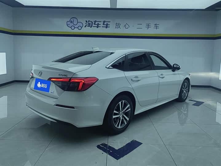 Фото 3 - Honda Civic