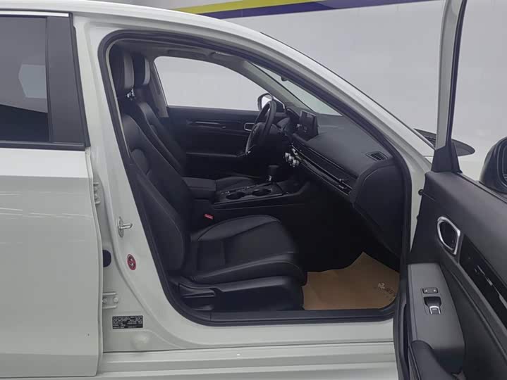 Фото 8 - Honda Civic