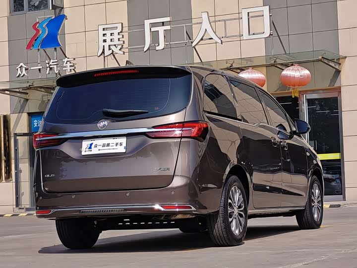 Фото 7 - Buick GL8 ES