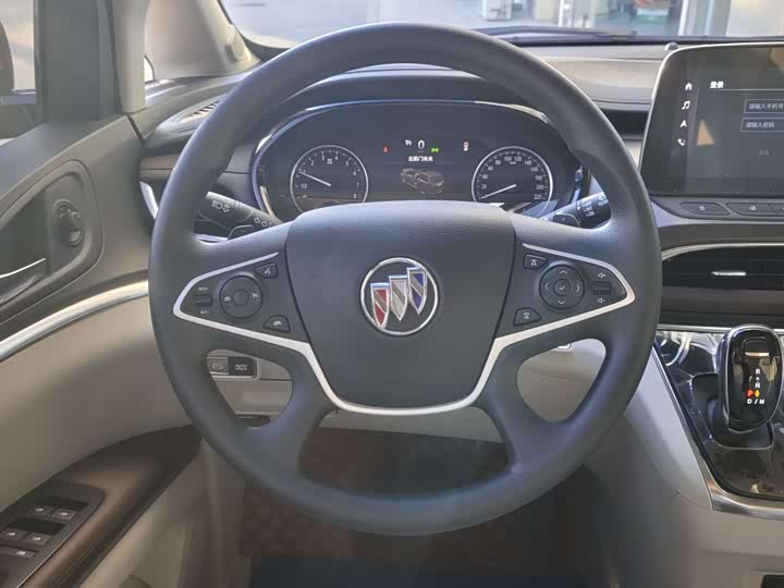 Фото 9 - Buick GL8 ES