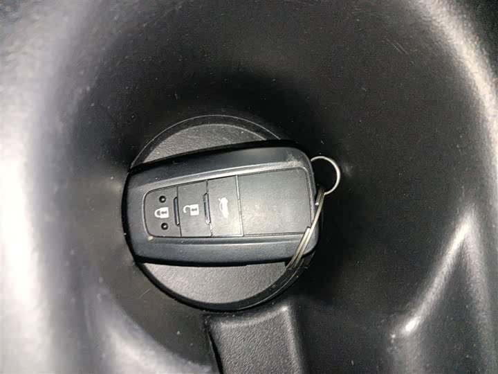 Фото 9 - Toyota Corolla