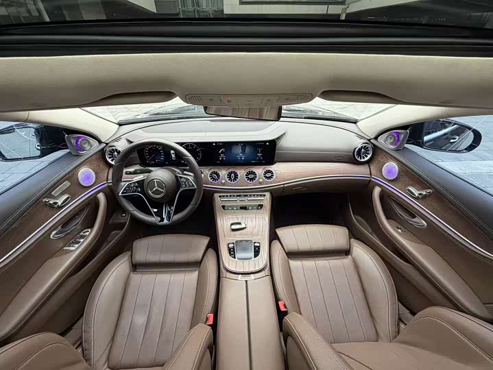 Фото 7 - Mercedes-Benz E-Class