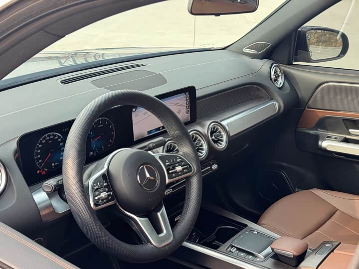 Фото 7 - Mercedes-Benz GLB-Class