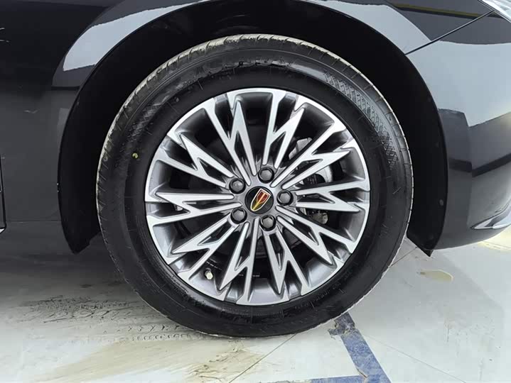 Фото 6 - Hongqi H5